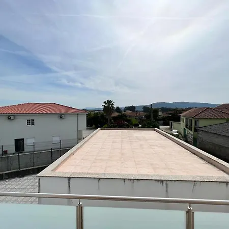 Σπίτι διακοπών Stunning 4-bed House Barcelos