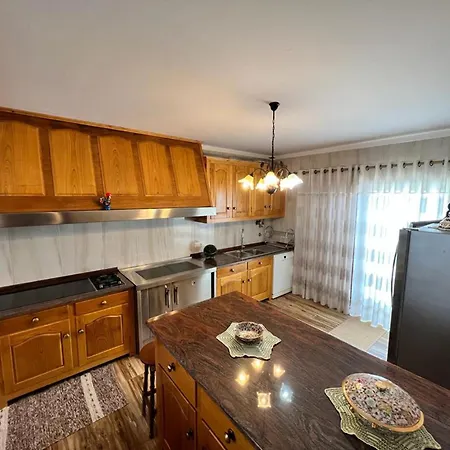 Stunning 4-bed House Σπίτι διακοπών
