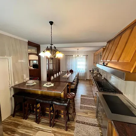 Stunning 4-bed House Σπίτι διακοπών Barcelos